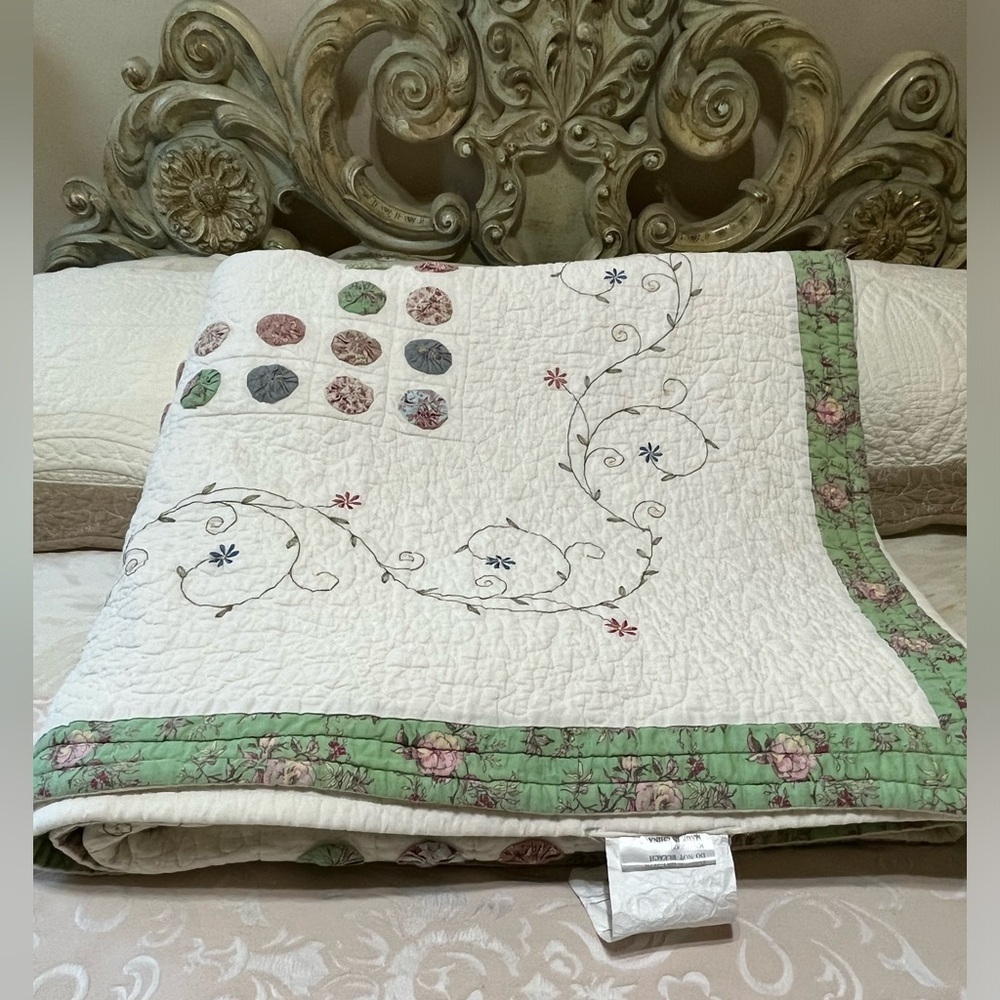 YO YO QUILT, SUFFOLK PUFF QUILT, NOSTALGIC HOME FASHIONS, QUEEN SIZE - Picture 7 of 11